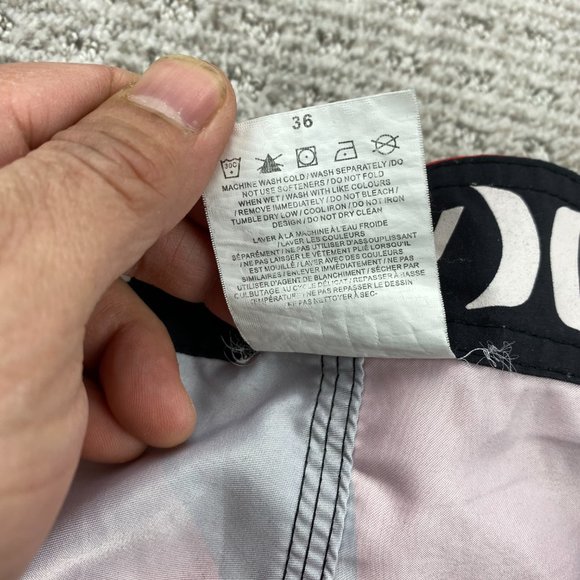 Hurley Swim Trunks Men 36 Red Black Bathing Suit Board Shorts Embroidered Logo - Picture 6 of 14